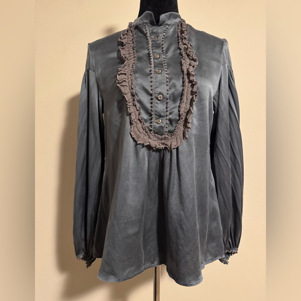 EUC Exetera Gray and Brown Ruffle Button Down Blouse size 1